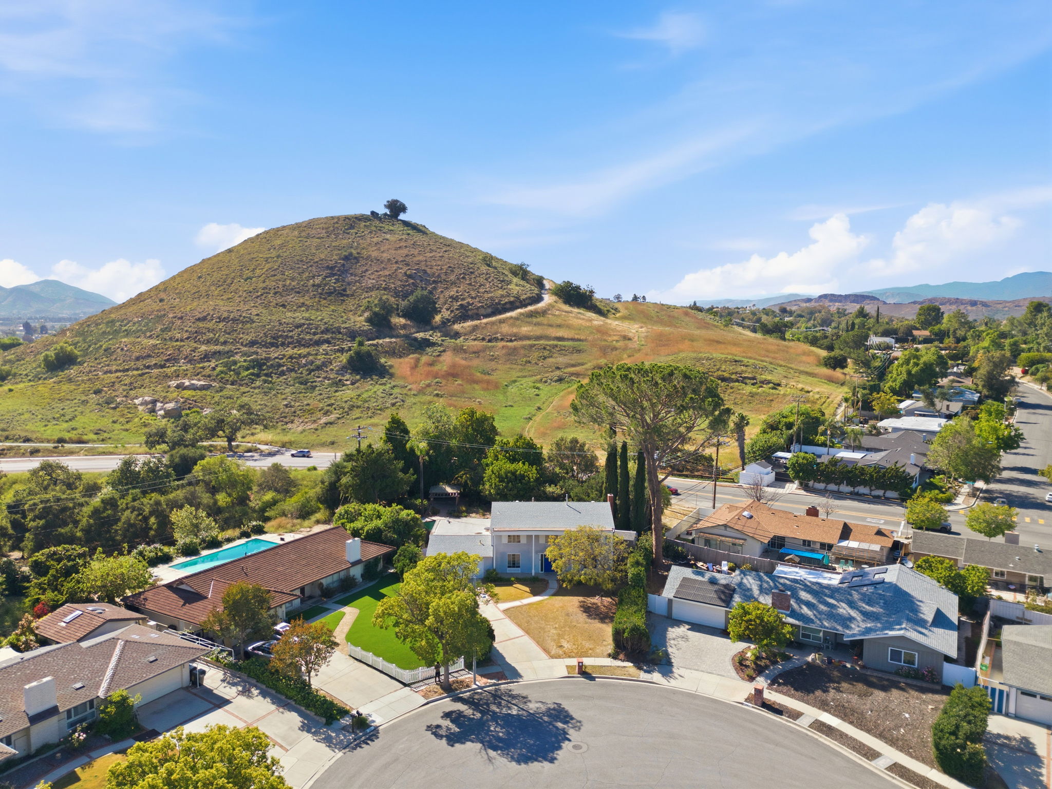  349 Somerset Cir - 物件實景