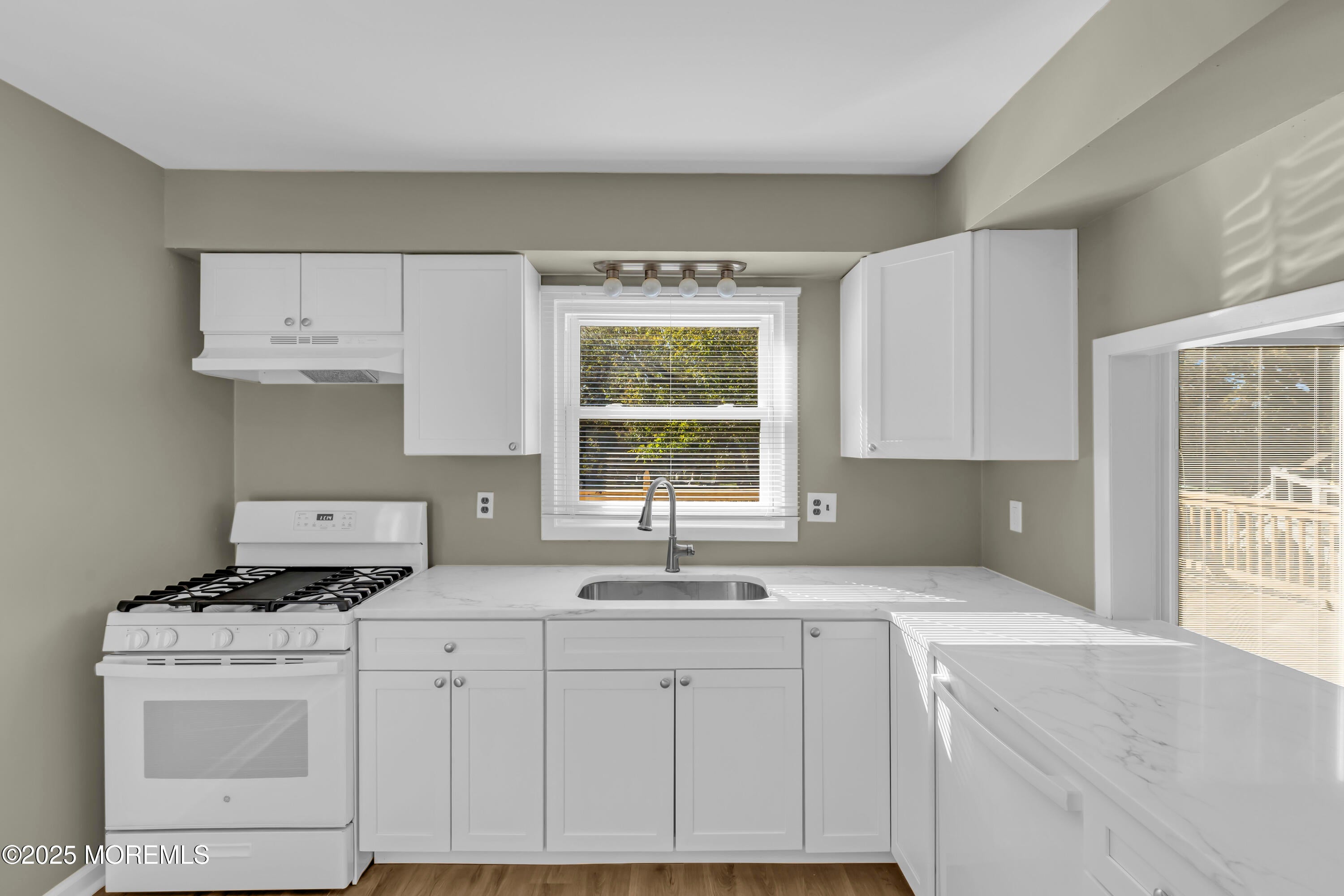 Freehold, New Jersey, 07728, United States, 3 Bedrooms Bedrooms, ,2 BathroomsBathrooms,Residential,For Sale,1990180