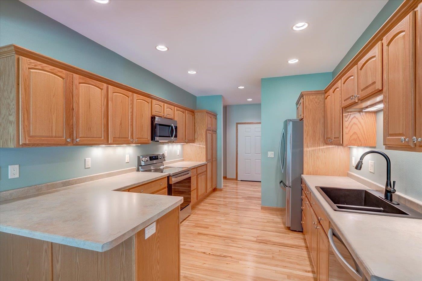 Cross Plains, Wisconsin, 53528, United States, 4 Bedrooms Bedrooms, ,3 BathroomsBathrooms,Residential,For Sale,1914222