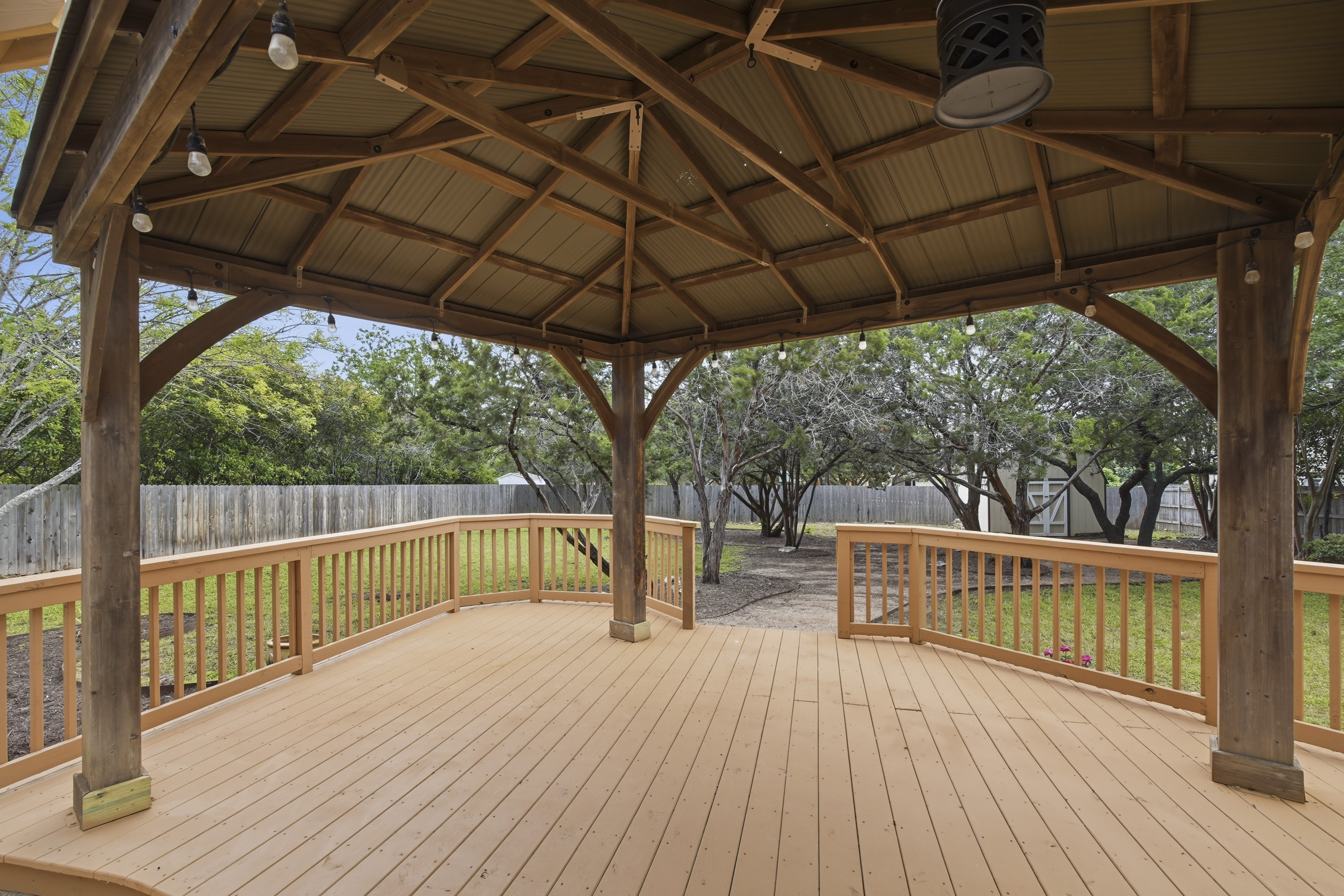  Spacious Helotes Retreat on .41 Acre - 物件實景
