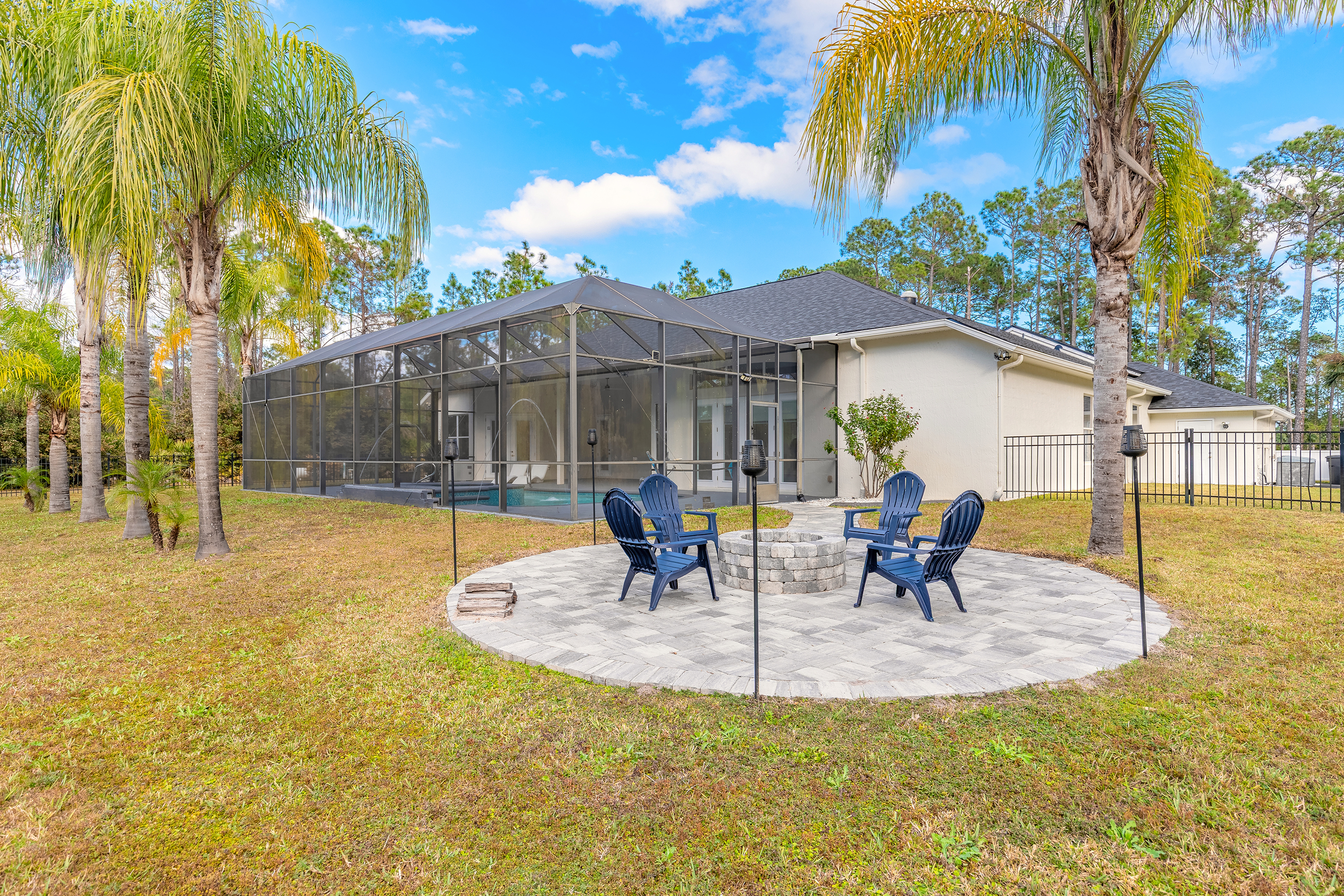 Daytona Beach, Florida, 32124, United States, 5 Bedrooms Bedrooms, ,4 BathroomsBathrooms,Residential,For Sale,2006264