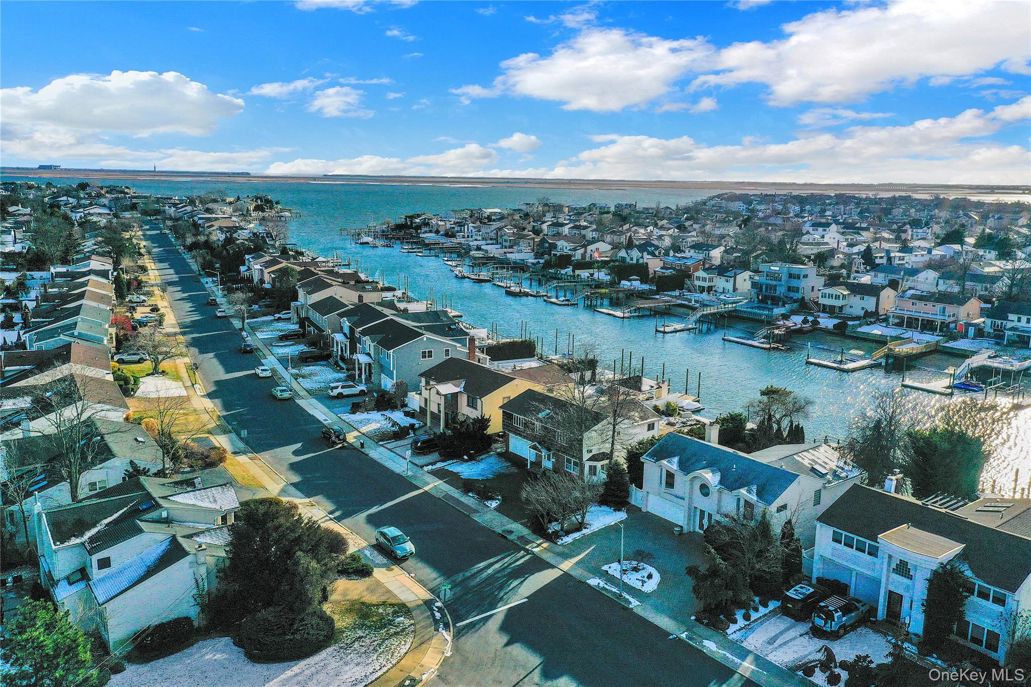 Bellmore, New York, 11710, United States, 4 Bedrooms Bedrooms, ,3 BathroomsBathrooms,Residential,For Sale,2013252