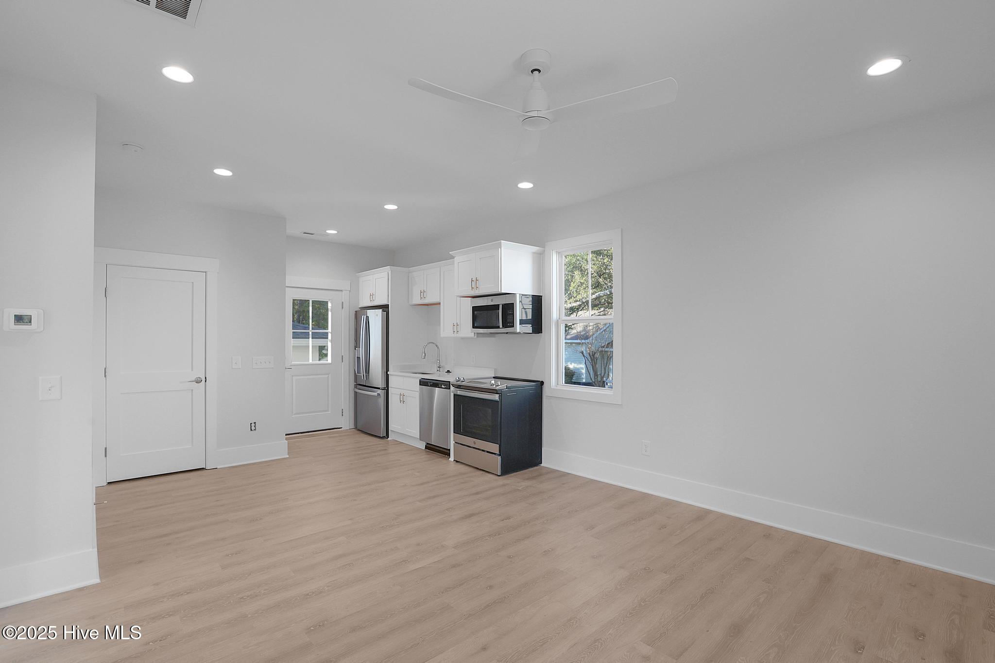 104 Pecan Avenue, Wilmington, North Carolina, 28403, United States, 5 Bedrooms Bedrooms, ,5 BathroomsBathrooms,Residential,For Sale,104 Pecan Avenue,1554082