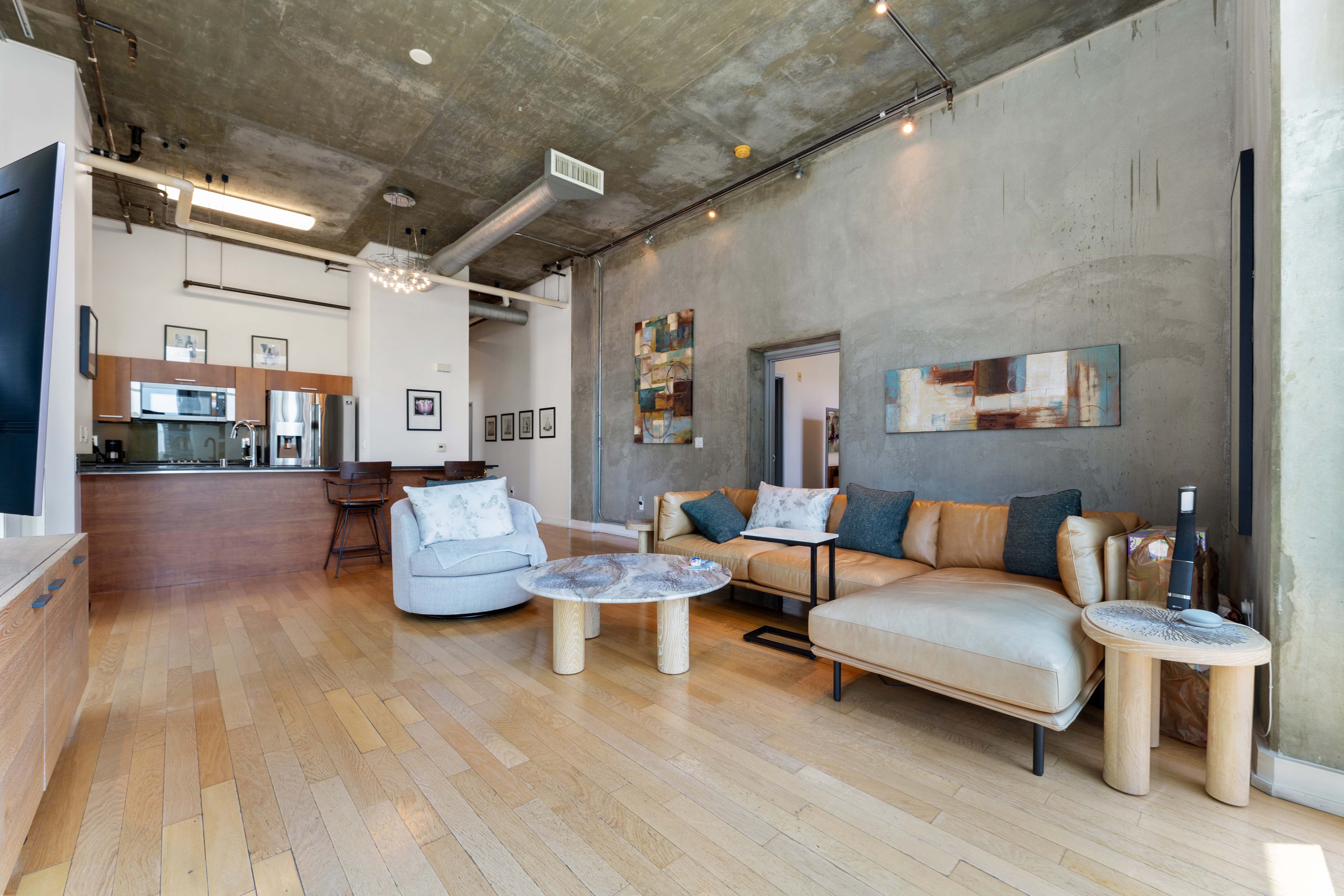Los Angeles, California, 90015, United States, 2 Bedrooms Bedrooms, ,2 BathroomsBathrooms,Residential,For Sale,1879277