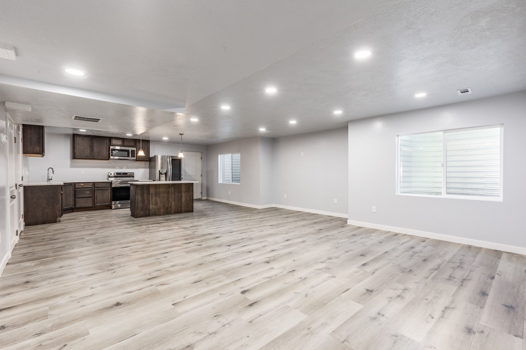  Fantastically Upgraded 2-Story Home with Theater and ADU - 物件實景