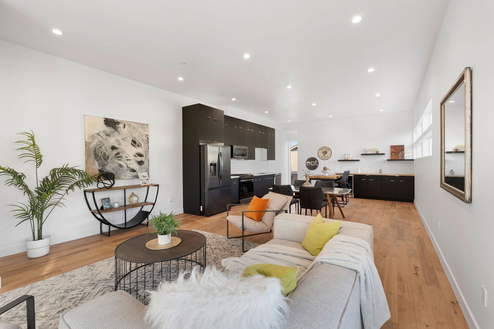  2600 N Glassell St - 物件實景
