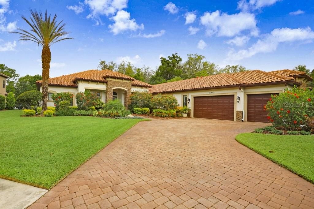 Tampa, Florida, 33626, United States, 4 Bedrooms Bedrooms, ,4 BathroomsBathrooms,Residential,For Sale,1827549