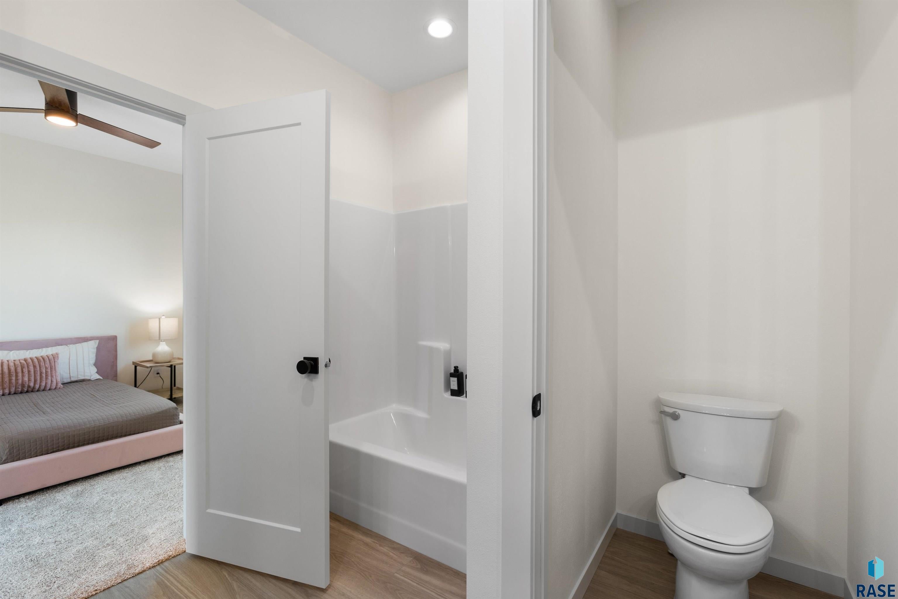 Rock Rapids, Iowa, 51246, United States, 5 Bedrooms Bedrooms, ,3 BathroomsBathrooms,Residential,For Sale,1957836