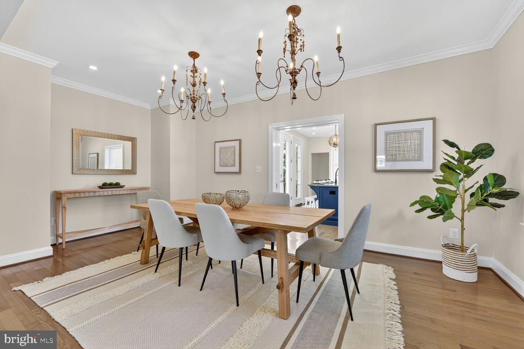 Arlington, Virginia, 22213, United States, 5 Bedrooms Bedrooms, ,5 BathroomsBathrooms,Residential,For Sale,1982488