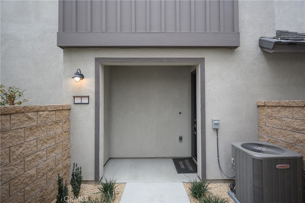 Fontana, California, 92336, United States, 3 Bedrooms Bedrooms, ,2 BathroomsBathrooms,Residential,For Sale,1937349