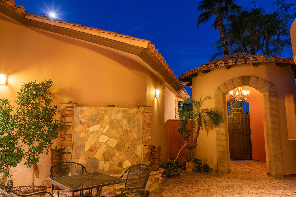 La Quinta, California, 92253, United States, 4 Bedrooms Bedrooms, ,4 BathroomsBathrooms,Residential,For Sale,1940947