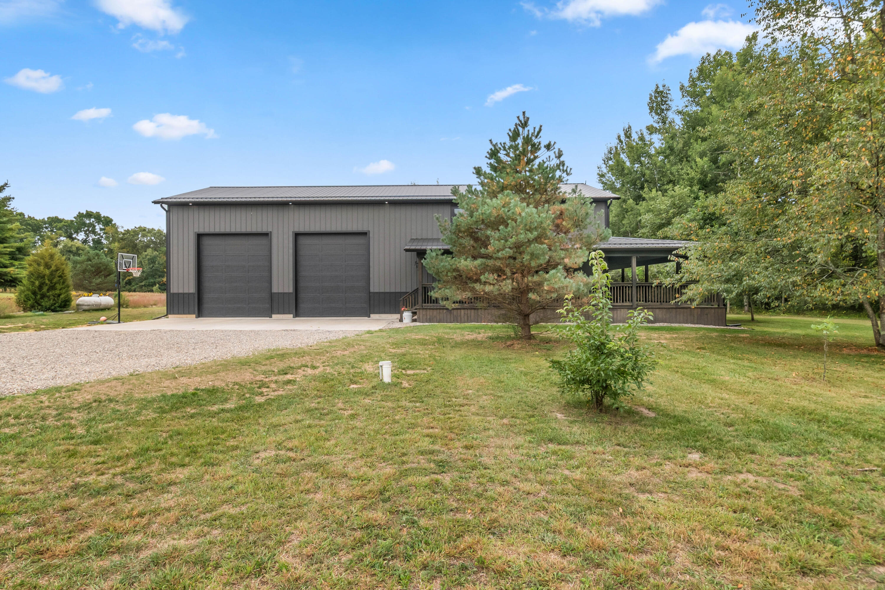 Quincy, Michigan, 49082, United States, 2 Bedrooms Bedrooms, ,3 BathroomsBathrooms,Residential,For Sale,1979767