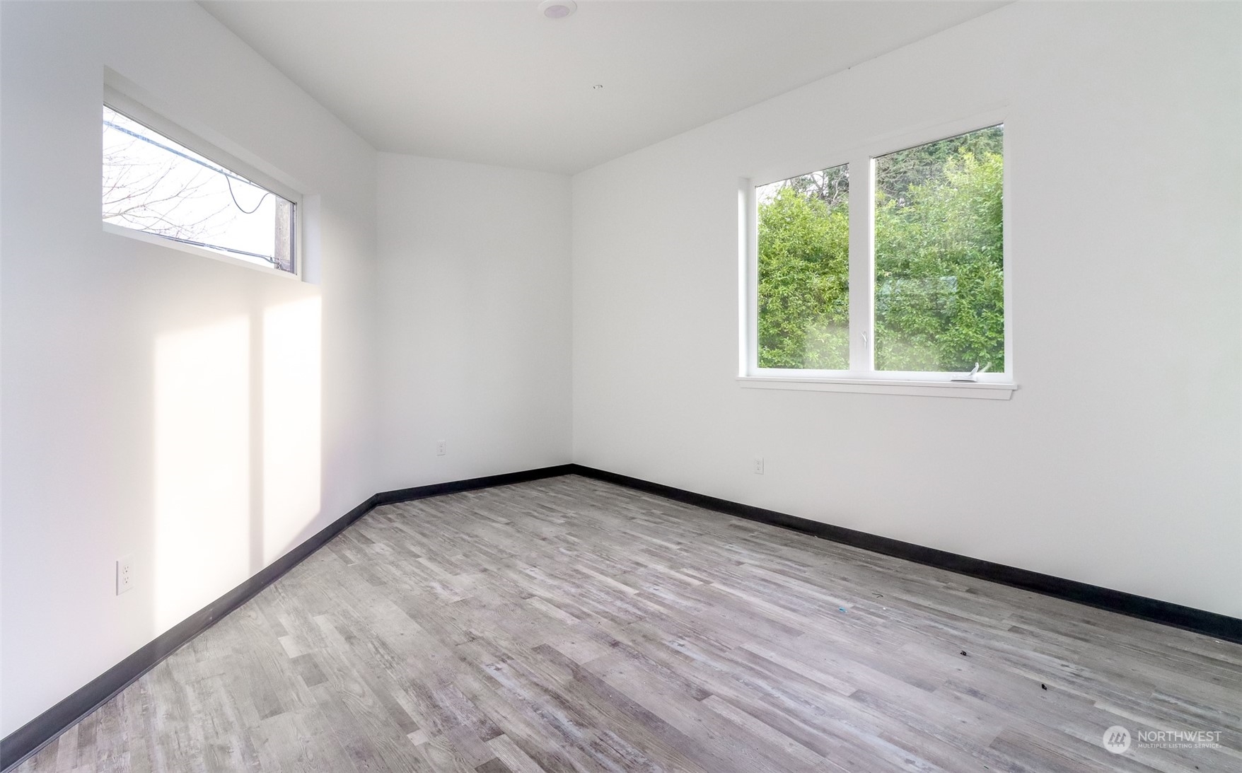 Seattle, Washington, 98108, United States, ,Residential,For Sale,1824067