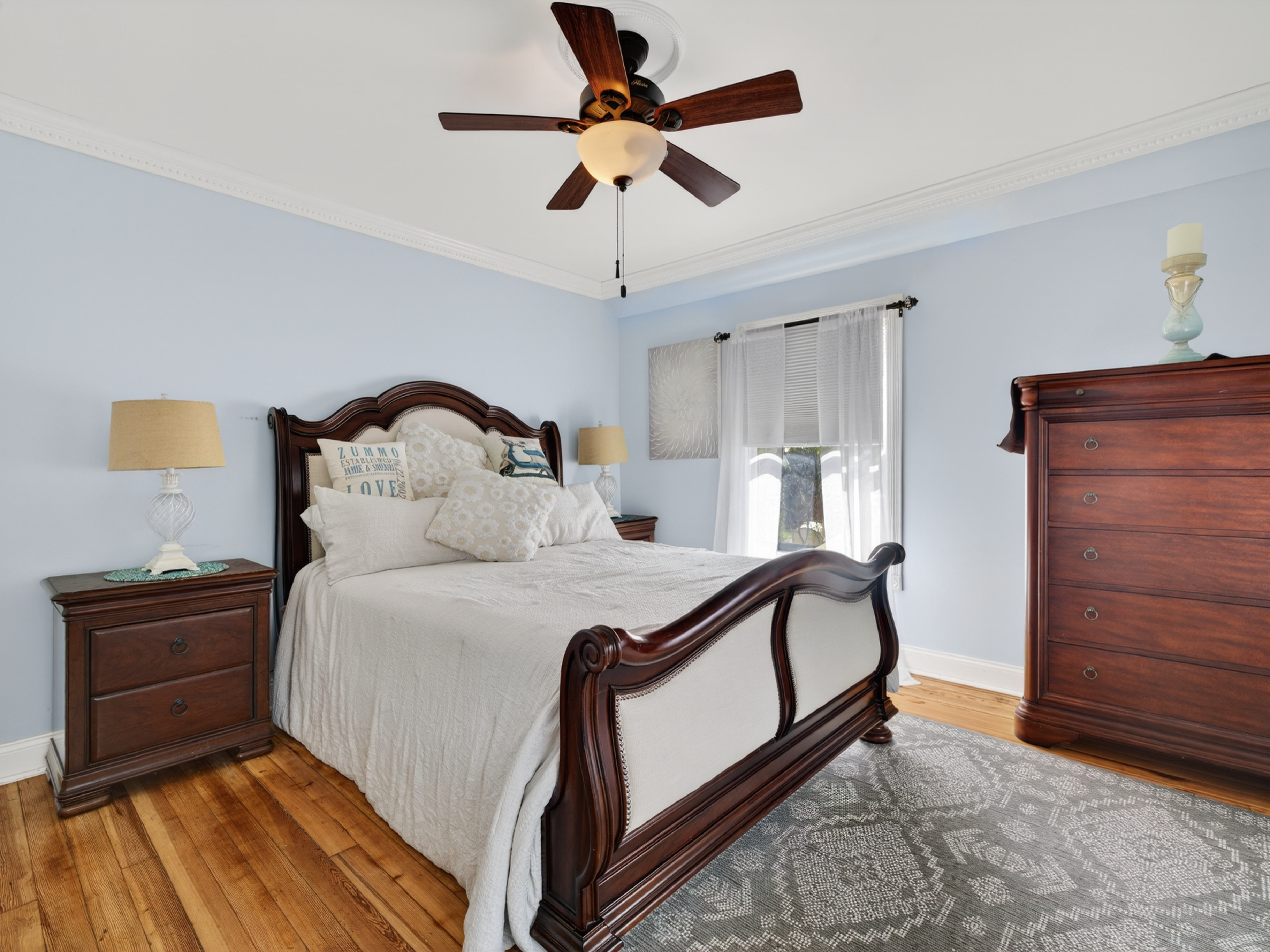  Refined Character & Private Outdoor Retreat in Heart of Mystic - 物件實景