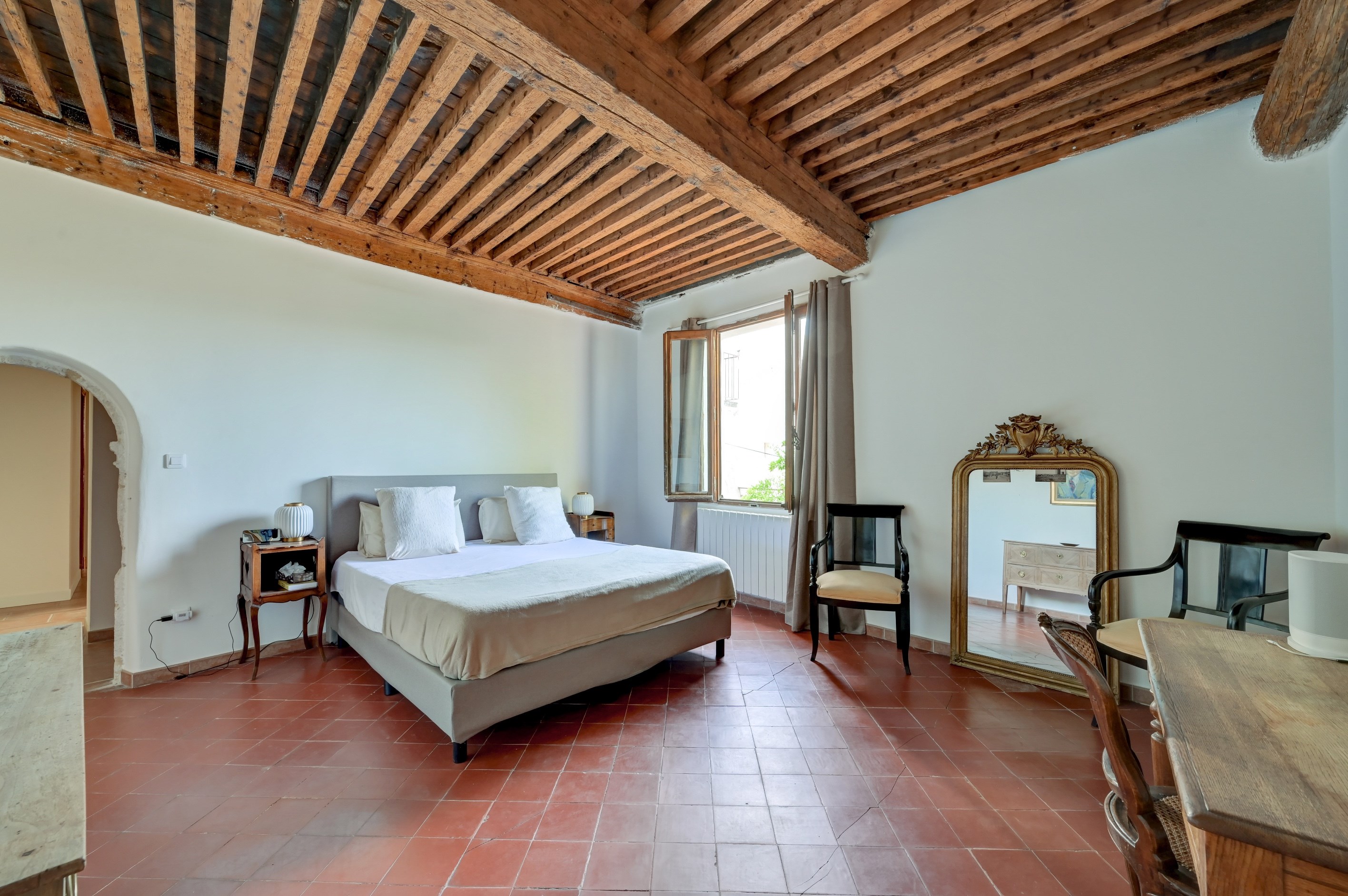 Superb stone village house with garden, swimming pool and garages - 物件實景