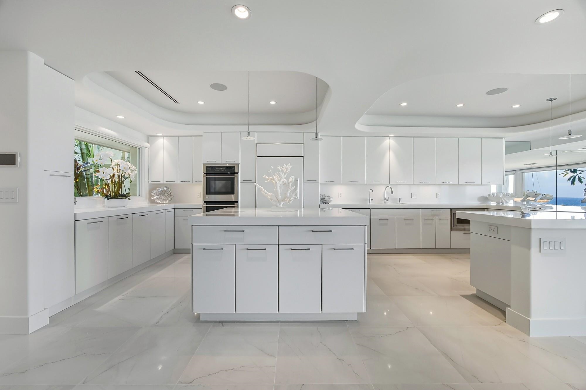 Lahaina, Hawaii, 96761, United States, 2 Bedrooms Bedrooms, ,3 BathroomsBathrooms,Residential,For Sale,1998478