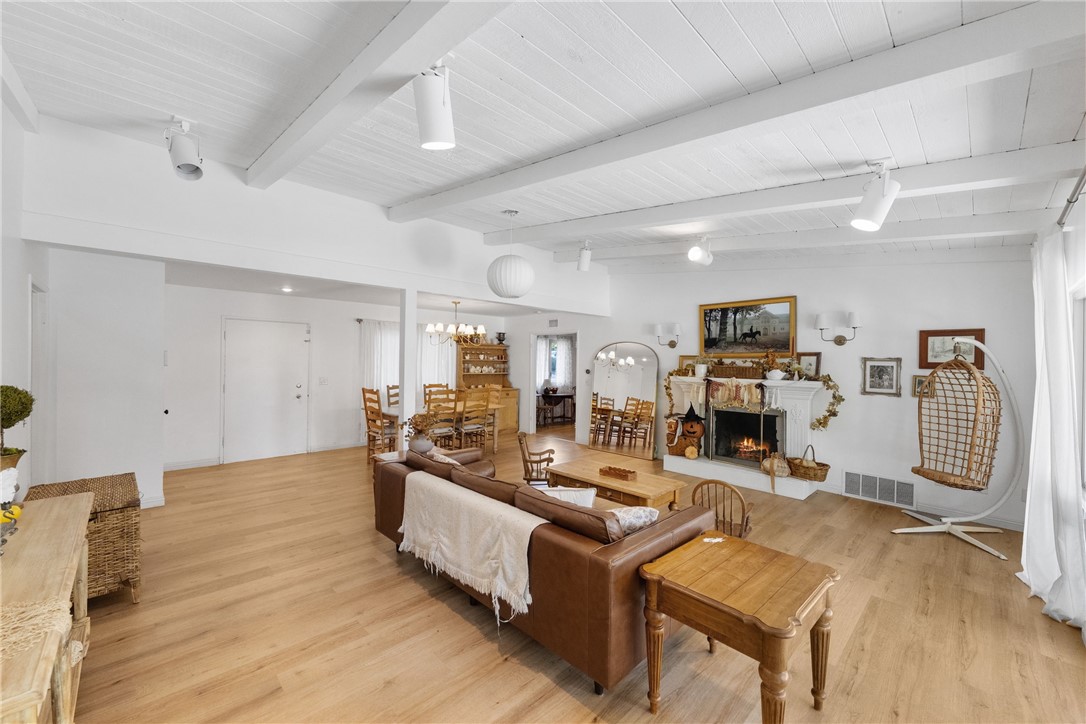 Riverside, California, 92506, United States, 3 Bedrooms Bedrooms, ,1 BathroomBathrooms,Residential,For Sale,1988084