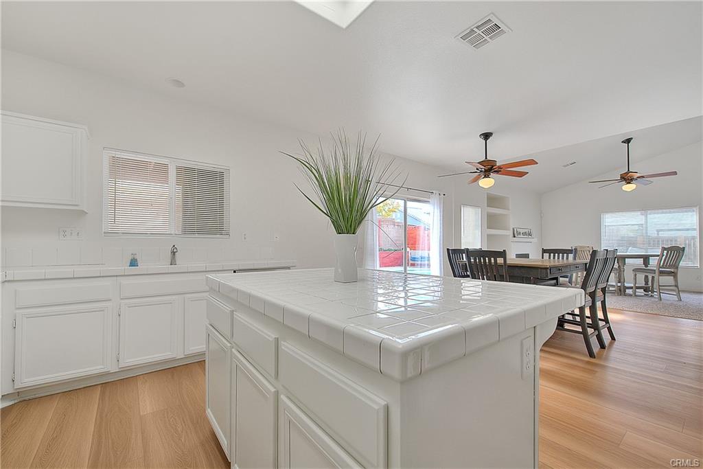 Victorville, California, 92392, United States, 5 Bedrooms Bedrooms, ,3 BathroomsBathrooms,Residential,For Sale,1996162