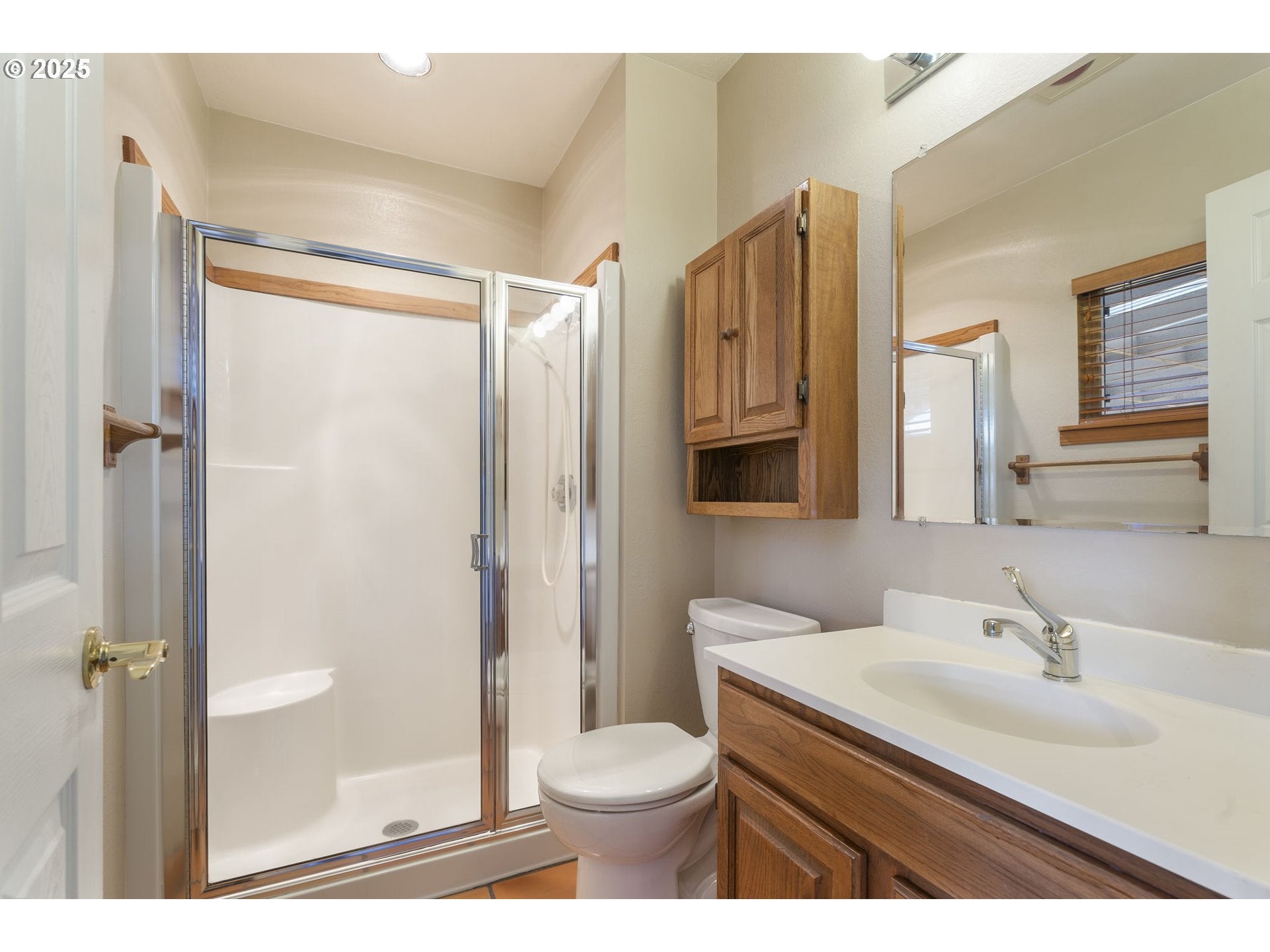 Cathlamet, Washington, 98612, United States, 3 Bedrooms Bedrooms, ,4 BathroomsBathrooms,Residential,For Sale,1975452