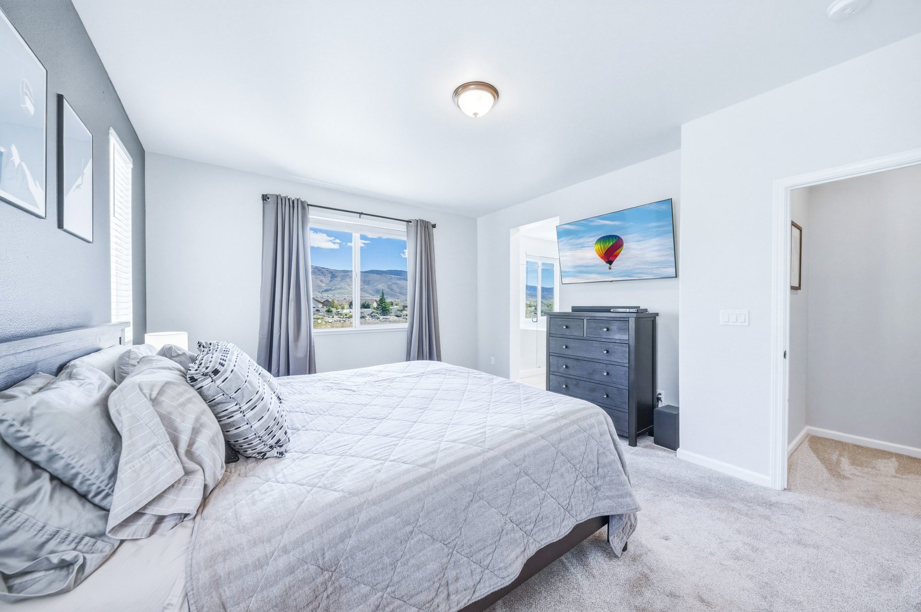  Turn-Key Home Close to Parks, Shopping & Trails - 物件實景