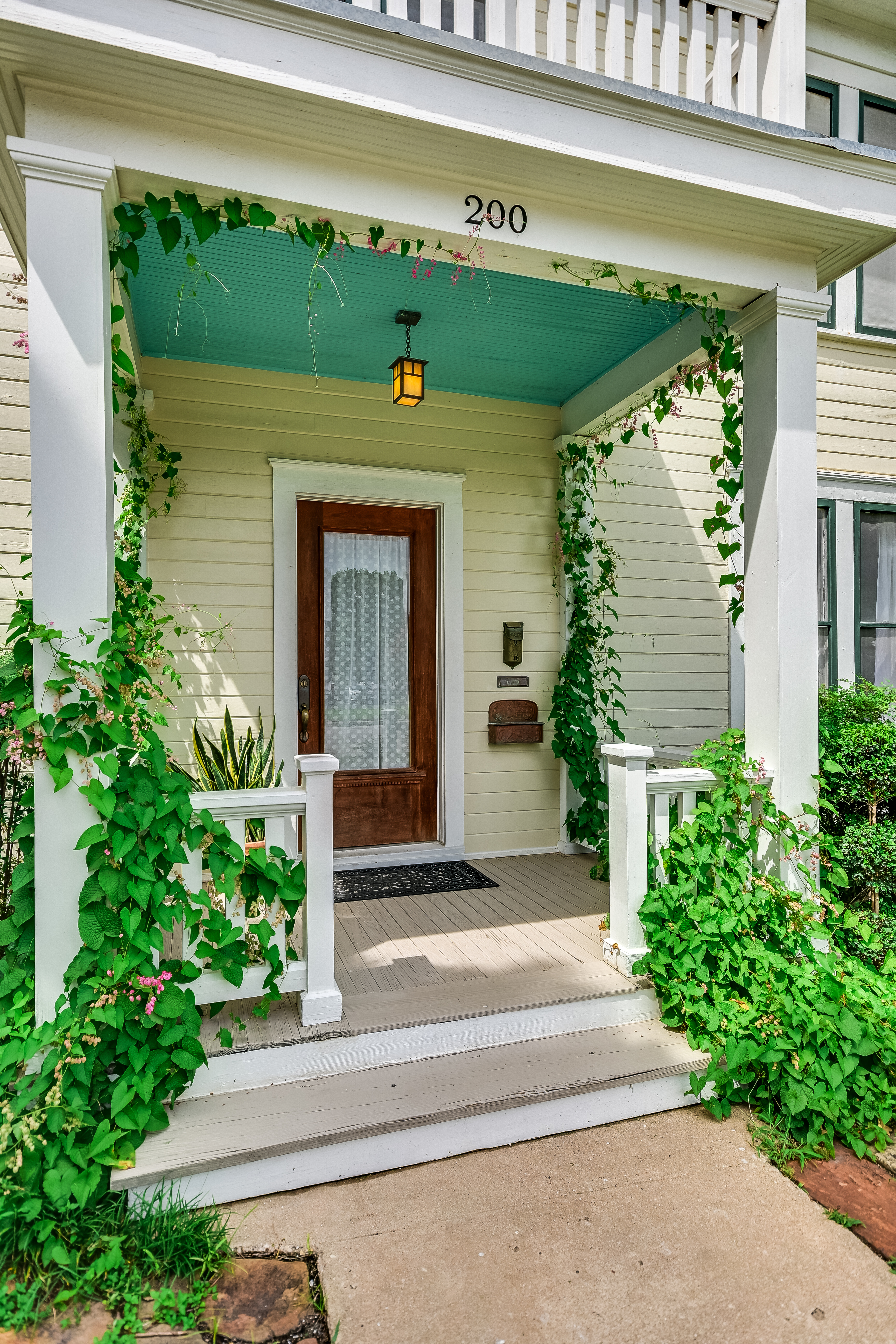  1922 Colonial Revival in Historic Hyde Park Neighborhood - 物件實景