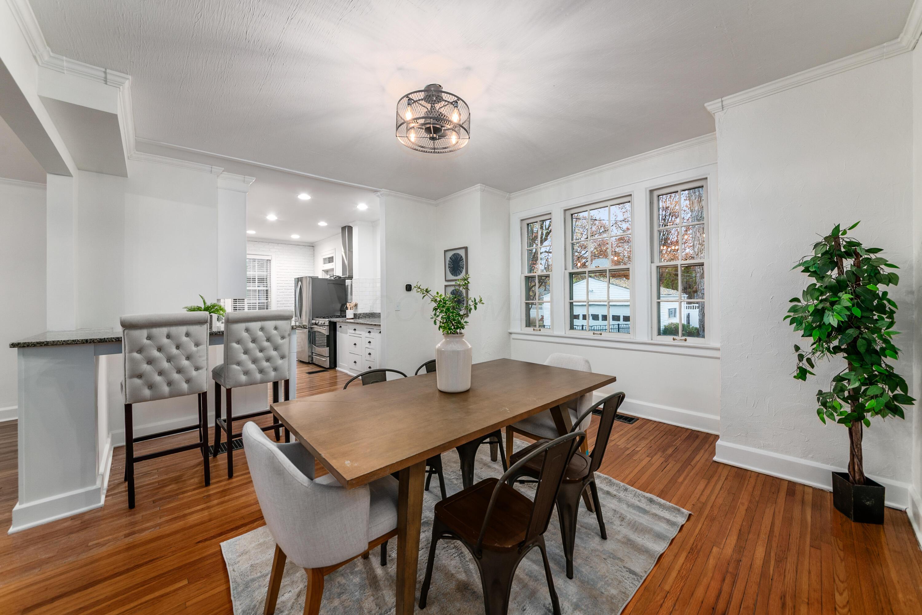 Columbus, Ohio, 43214, United States, 4 Bedrooms Bedrooms, ,3 BathroomsBathrooms,Residential,For Sale,1996077