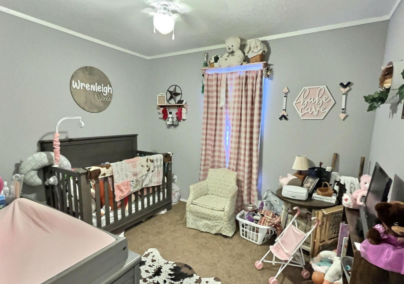 Palatka, Florida, 32177, United States, 4 Bedrooms Bedrooms, ,3 BathroomsBathrooms,Residential,For Sale,1898864