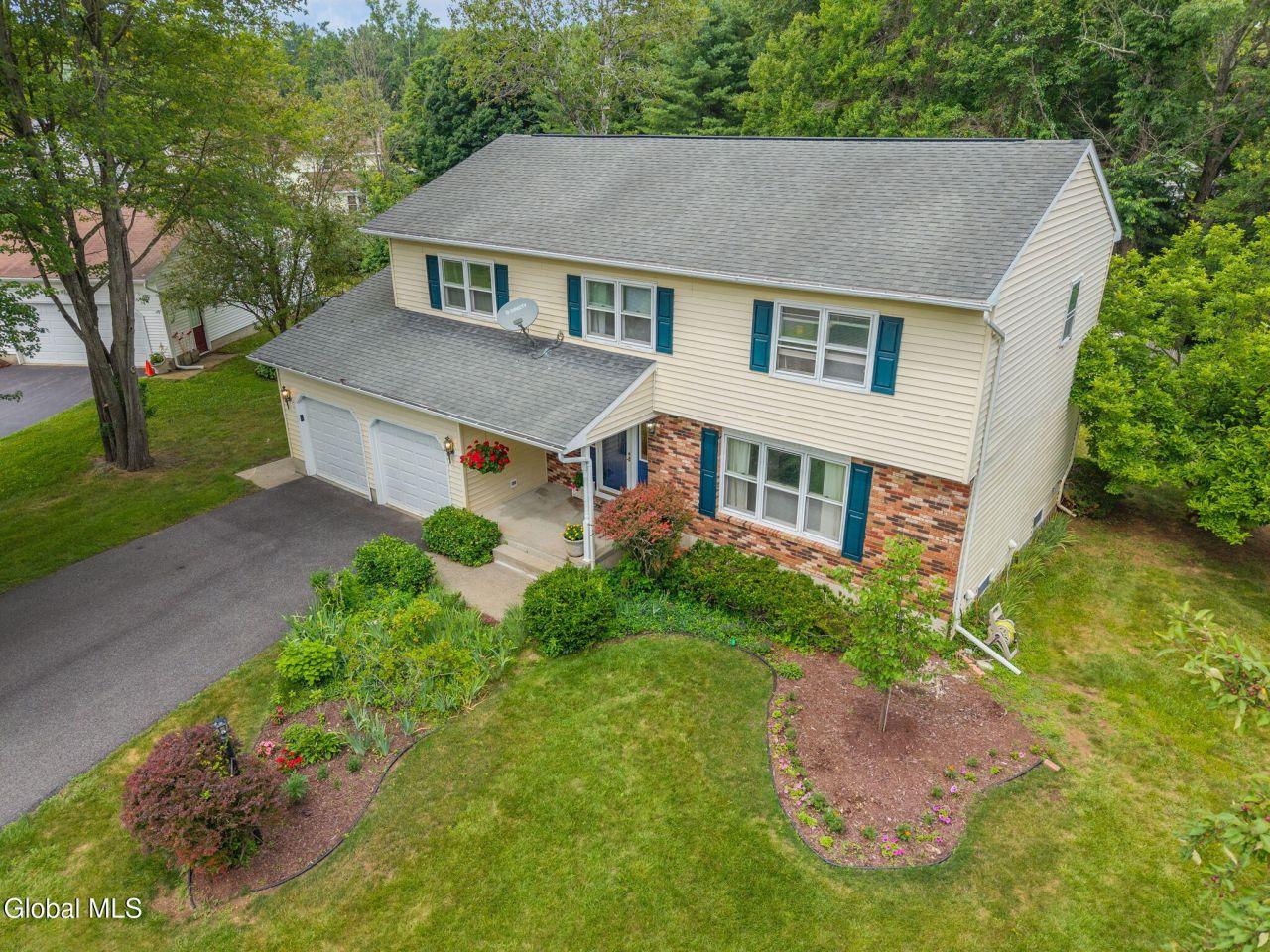 Guilderland, New York, 12303, United States, 4 Bedrooms Bedrooms, ,3 BathroomsBathrooms,Residential,For Sale,1891767