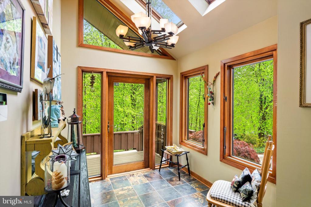 Wrightstown, New Jersey, 08562, United States, 5 Bedrooms Bedrooms, ,4 BathroomsBathrooms,Residential,For Sale,2048850