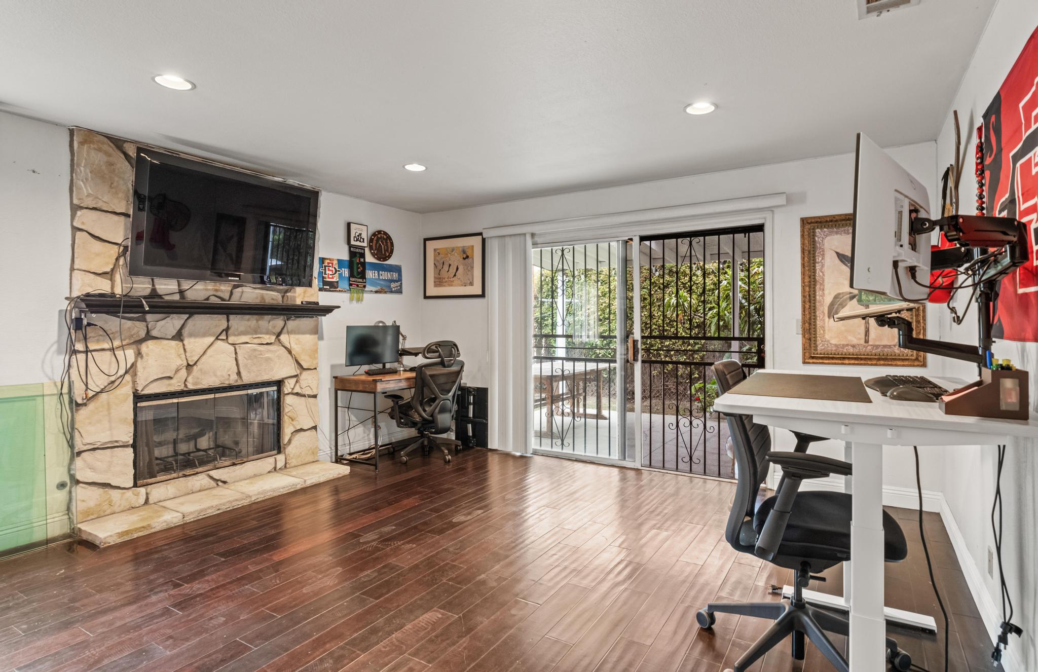 HAWTHORNE, California, 90250, United States, 4 Bedrooms Bedrooms, ,3 BathroomsBathrooms,Residential,For Sale,1798305