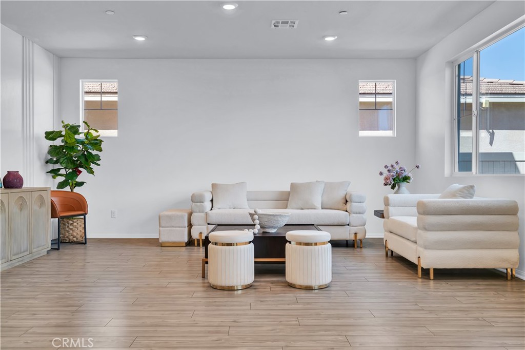 Menifee, California, 92584, United States, 5 Bedrooms Bedrooms, ,3 BathroomsBathrooms,Residential,For Sale,1936987