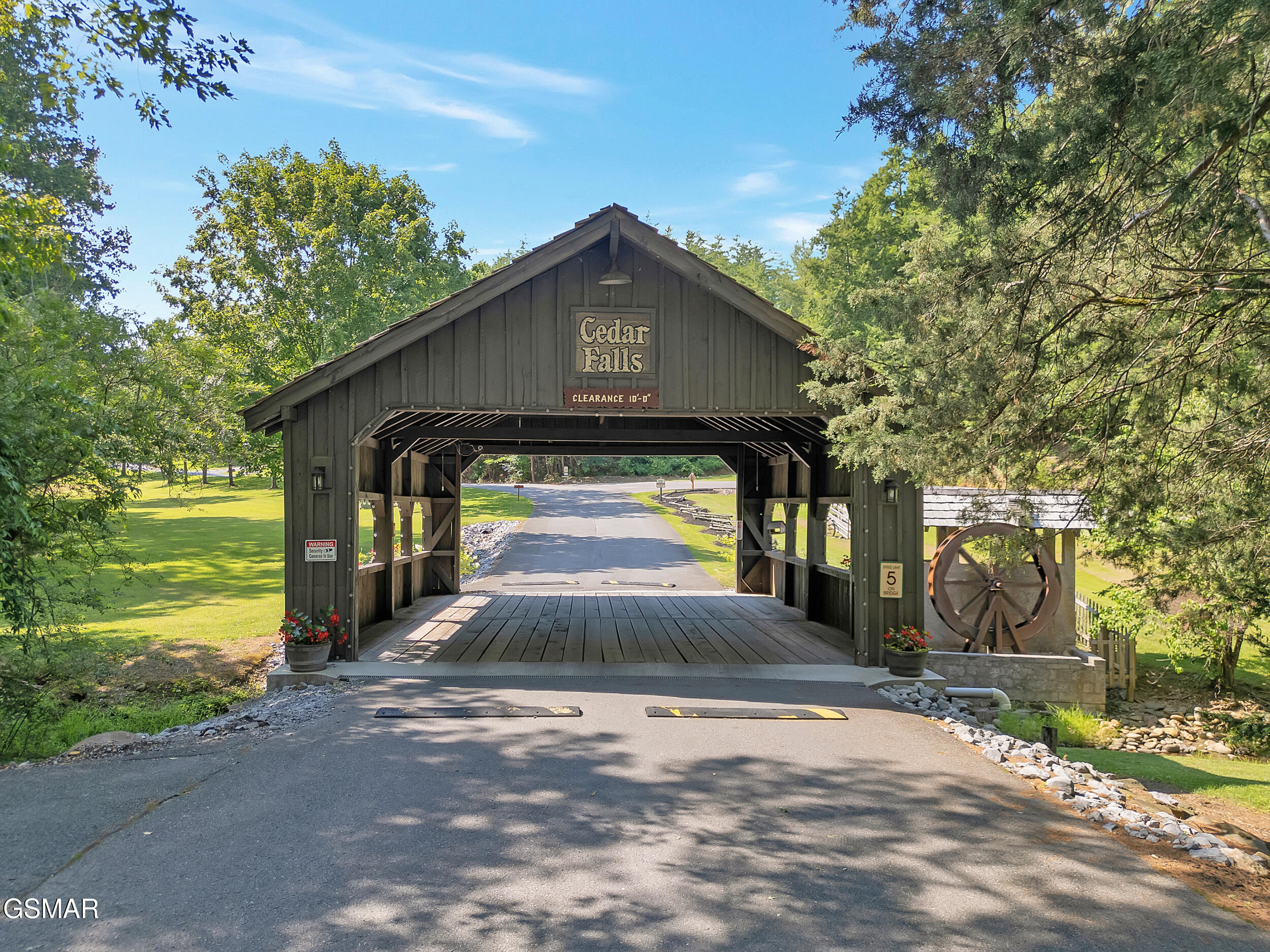 Sevierville, Tennessee, 37862, United States, 3 Bedrooms Bedrooms, ,3 BathroomsBathrooms,Residential,For Sale,1978945