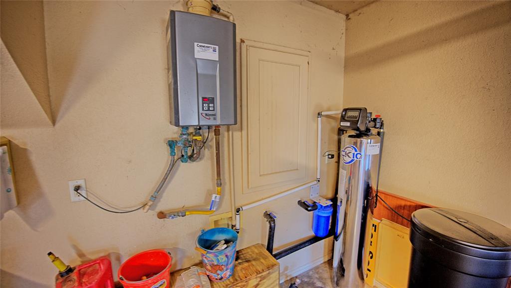 Paradise, Texas, 76073, United States, 4 Bedrooms Bedrooms, ,3 BathroomsBathrooms,Residential,For Sale,1982830