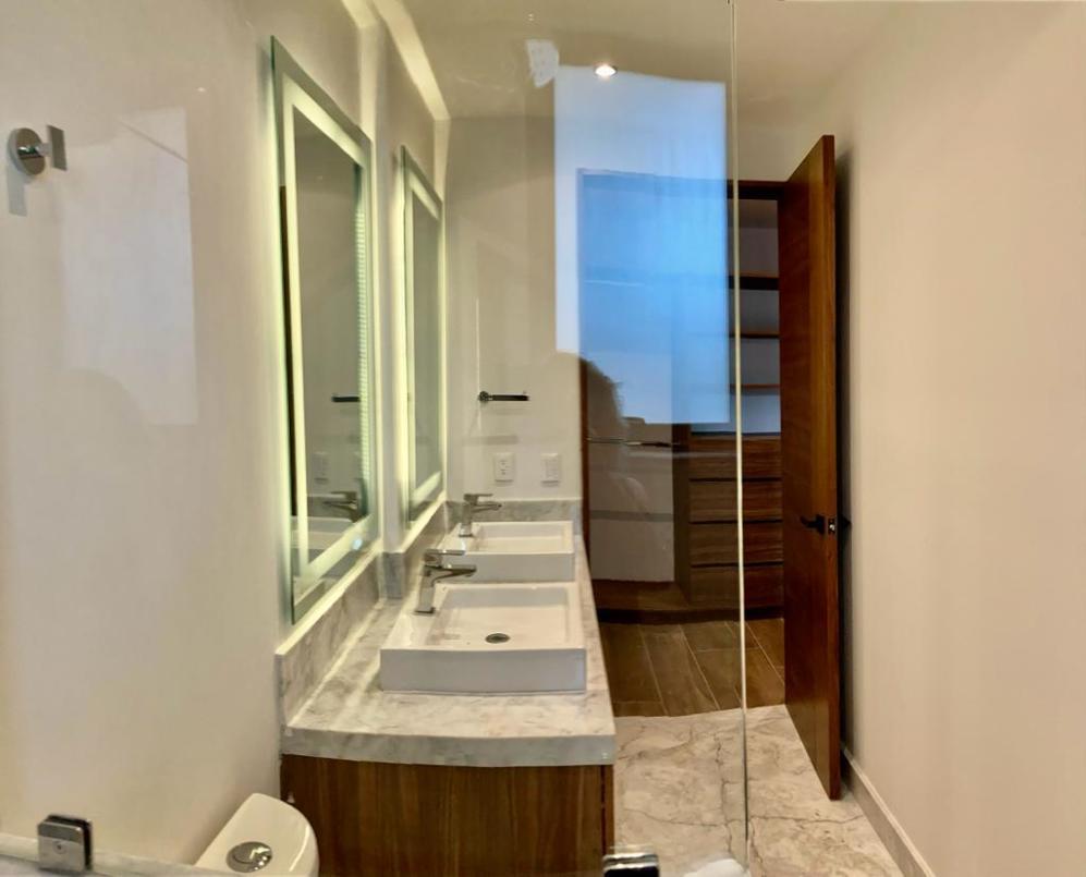 Fuente de Pir?mides, Naucalpan de Juárez, Estado de México, 53950, Mexico, 3 Bedrooms Bedrooms, ,3 BathroomsBathrooms,Residential,For Sale,Fuente de Pir?mides,1616587