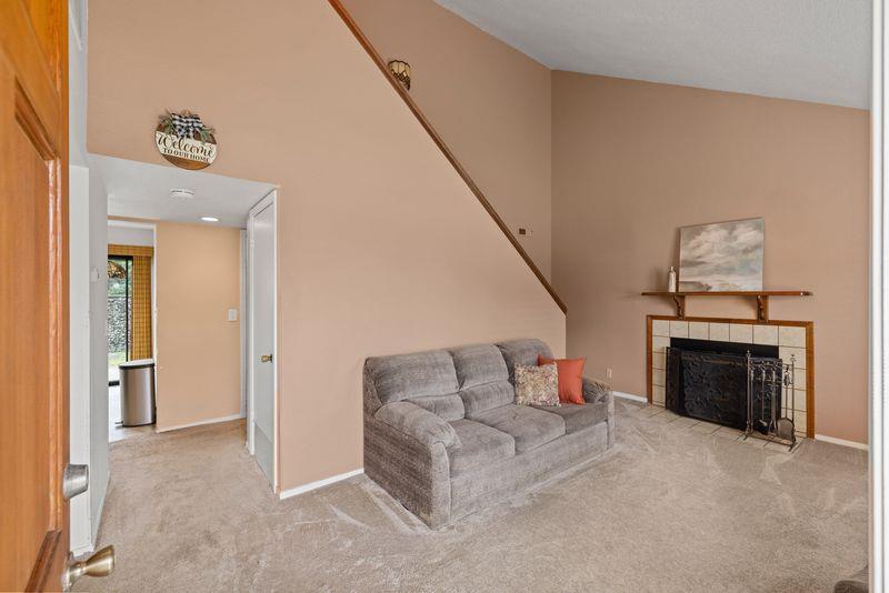 Marina, California, 93933, United States, 3 Bedrooms Bedrooms, ,2 BathroomsBathrooms,Residential,For Sale,1902407