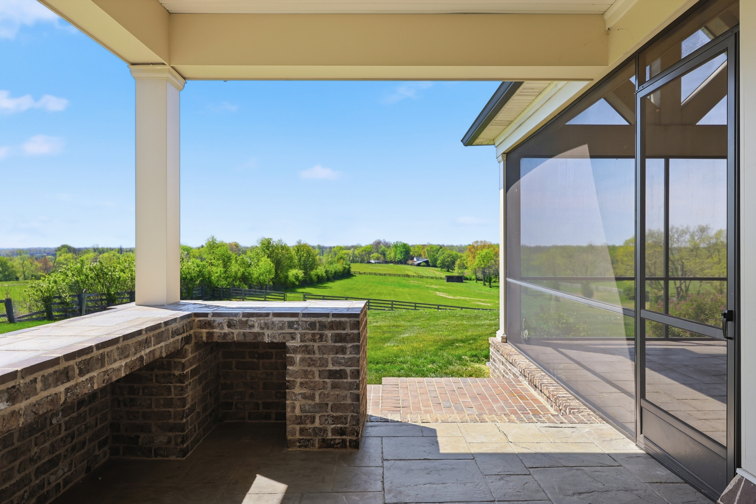  5142 Whites Lane - 物件實景