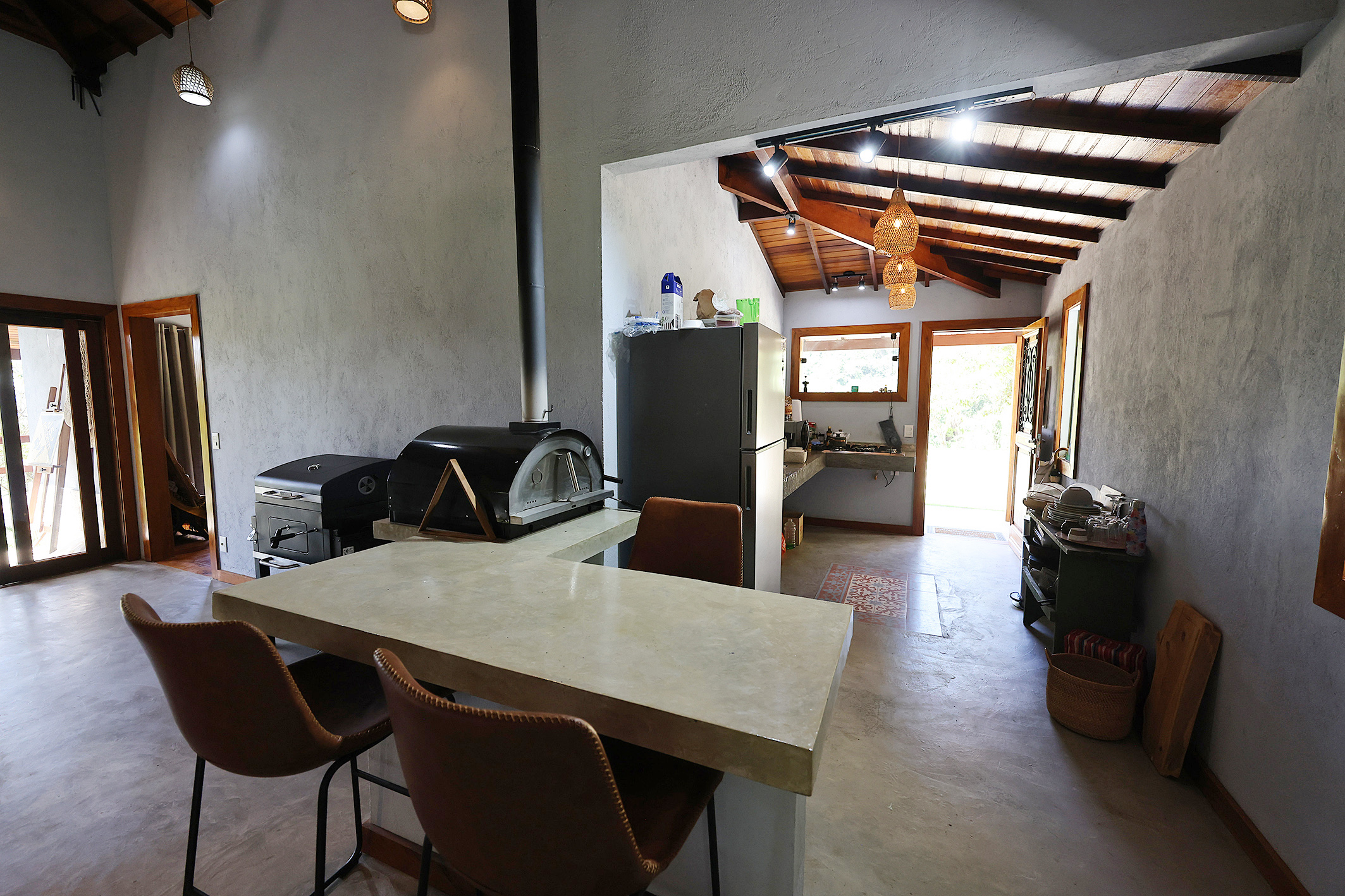  Private retreat surrounded by nature with two residences and mountain views - 物件實景