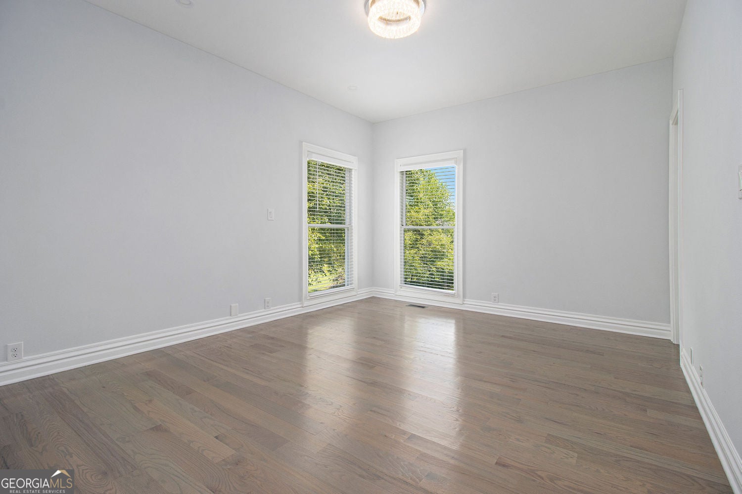 Lithonia, Georgia, 30058, United States, 5 Bedrooms Bedrooms, ,5 BathroomsBathrooms,Residential,For Sale,1863346