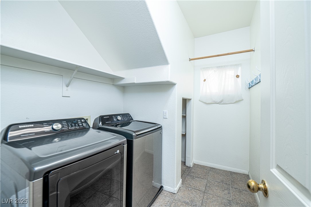 Las Vegas, Nevada, 89129, United States, 4 Bedrooms Bedrooms, ,3 BathroomsBathrooms,Residential,For Sale,1958001