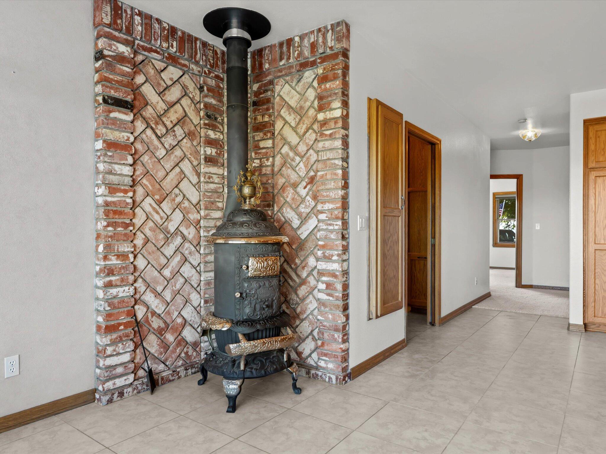 Palo Cedro, California, 96073, United States, 4 Bedrooms Bedrooms, ,3 BathroomsBathrooms,Residential,For Sale,1993452