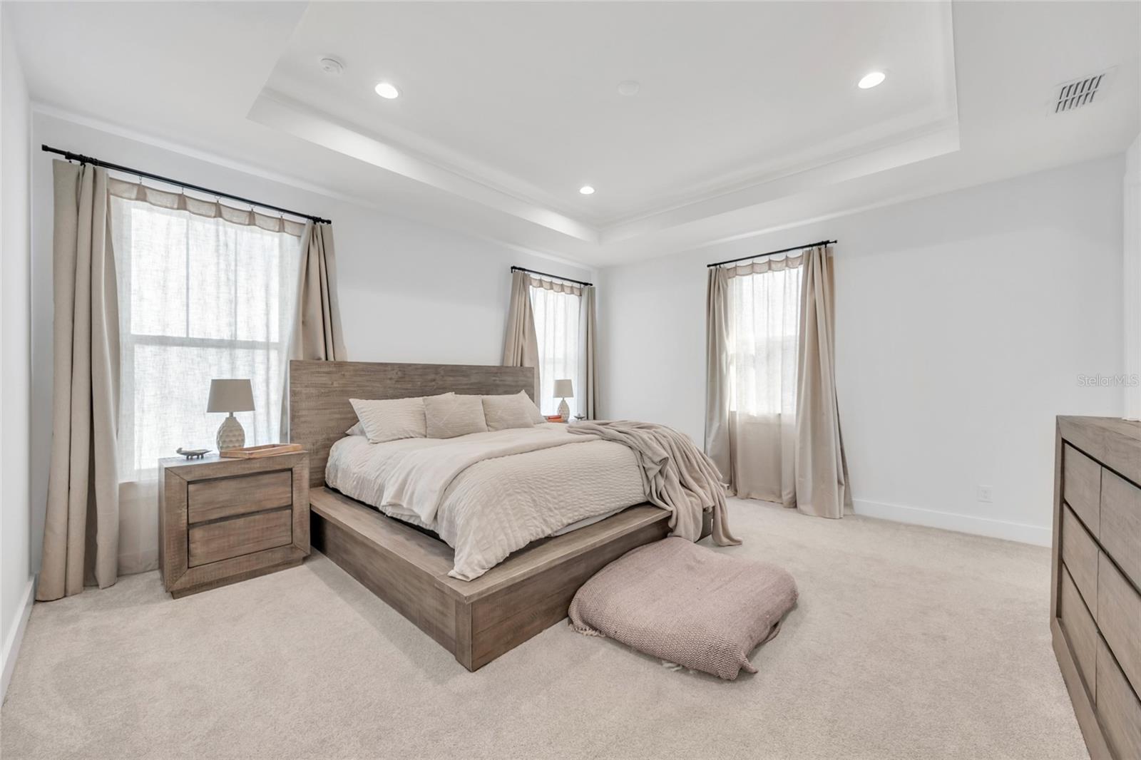 WINTER GARDEN, Florida, 34787, United States, 4 Bedrooms Bedrooms, ,4 BathroomsBathrooms,Residential,For Sale,2014519