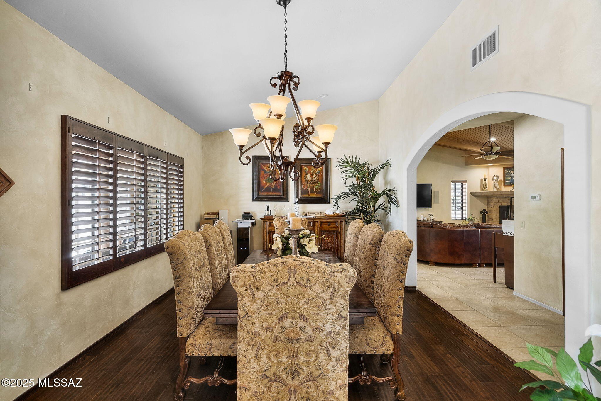 Nogales, Arizona, 85621, United States, 4 Bedrooms Bedrooms, ,7 BathroomsBathrooms,Residential,For Sale,1975895