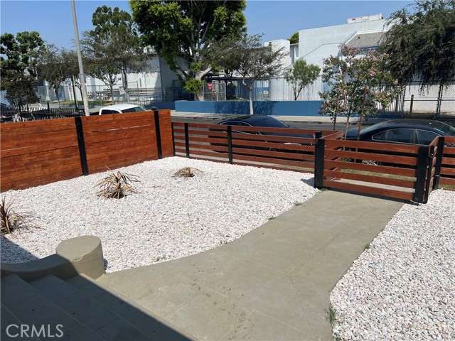 Los Angeles, California, 90011, United States, 4 Bedrooms Bedrooms, ,Residential,For Sale,1981247