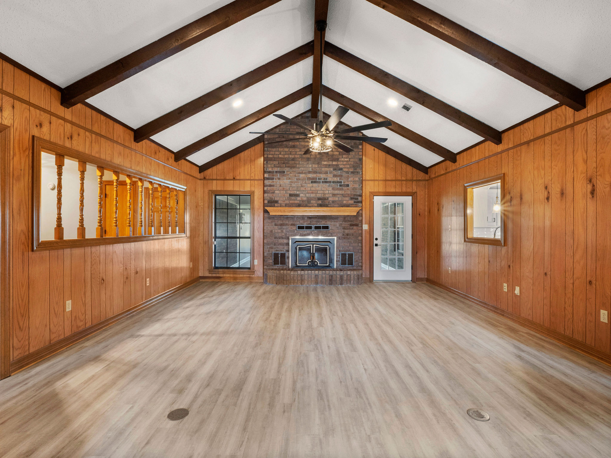 Zwolle, Louisiana, 71486, United States, 5 Bedrooms Bedrooms, ,3 BathroomsBathrooms,Residential,For Sale,1981648