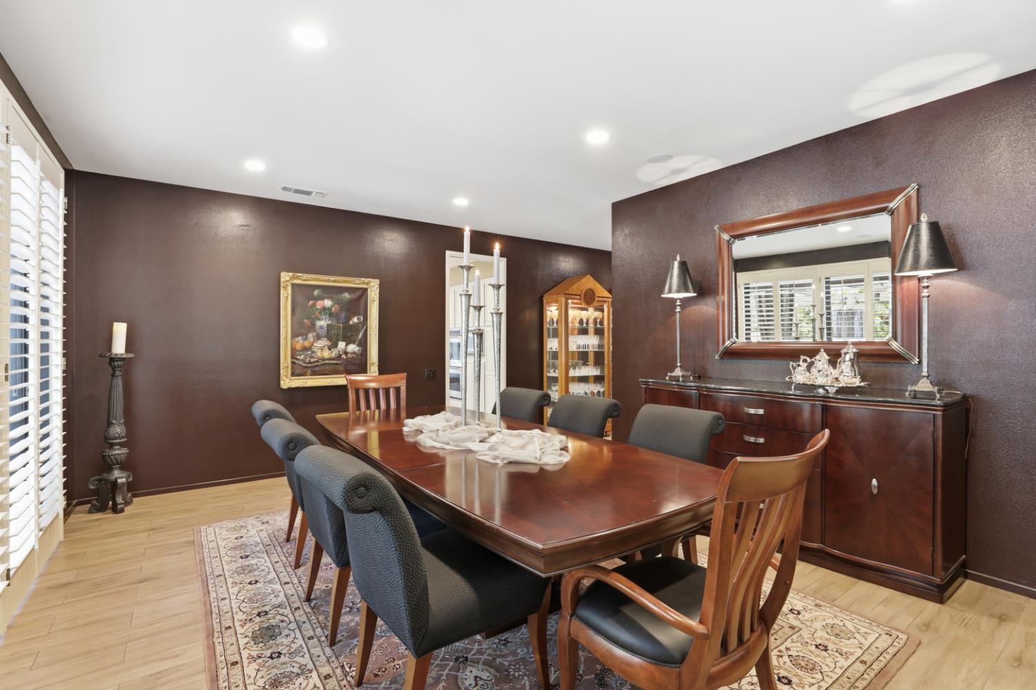 Gold River, California, 95670, United States, 4 Bedrooms Bedrooms, ,5 BathroomsBathrooms,Residential,For Sale,1987751