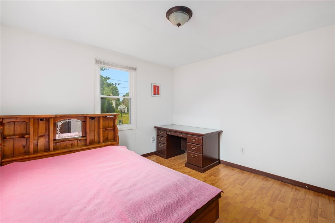 Cranston, Rhode Island, 02921, United States, 3 Bedrooms Bedrooms, ,2 BathroomsBathrooms,Residential,For Sale,1940913