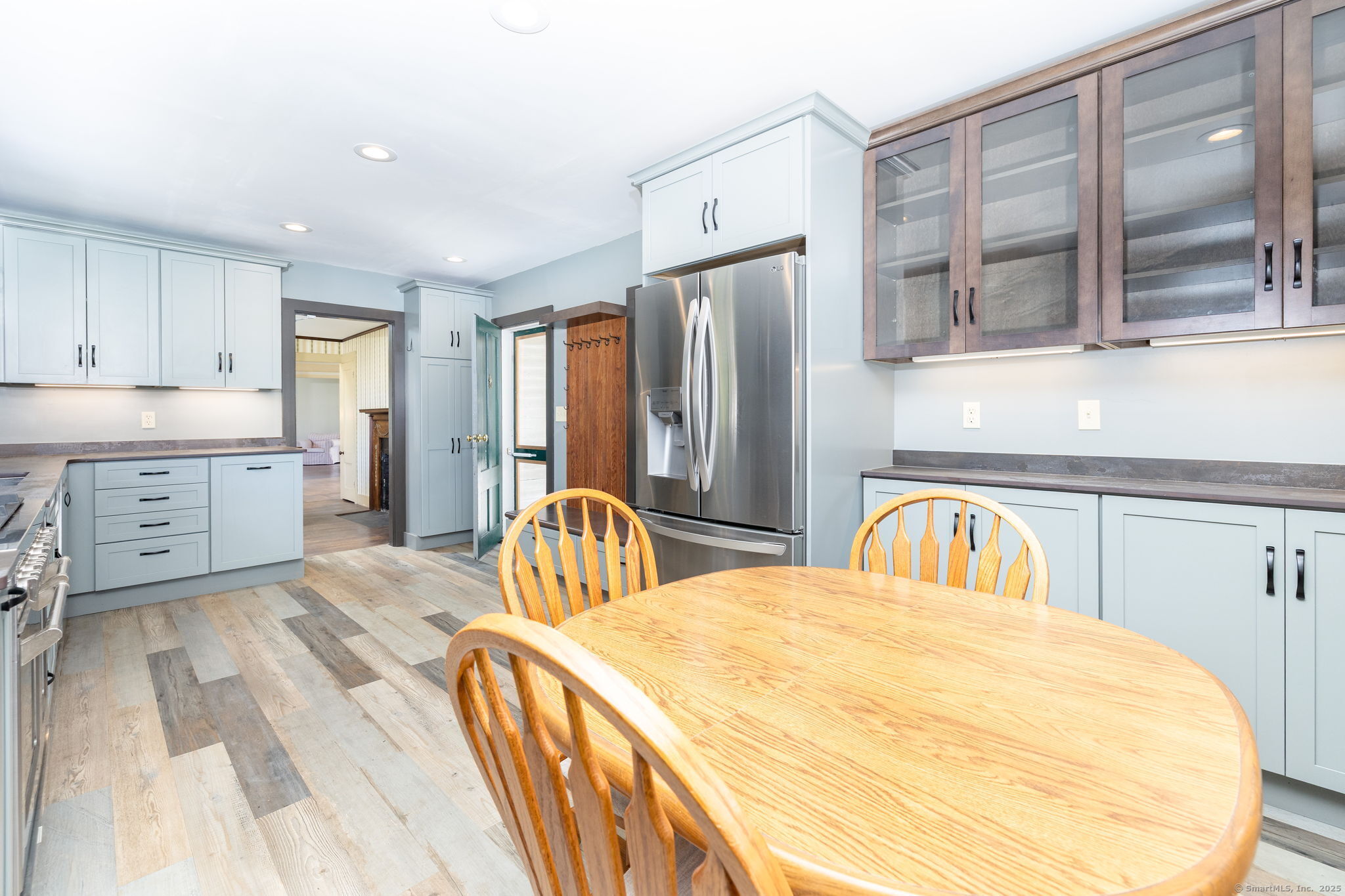 Wethersfield, Connecticut, 06109, United States, 4 Bedrooms Bedrooms, ,2 BathroomsBathrooms,Residential,For Sale,1939888