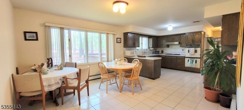 Parsippany-Troy Hills Twp., New Jersey, 07054, United States, 3 Bedrooms Bedrooms, ,3 BathroomsBathrooms,Residential,For Sale,1922065
