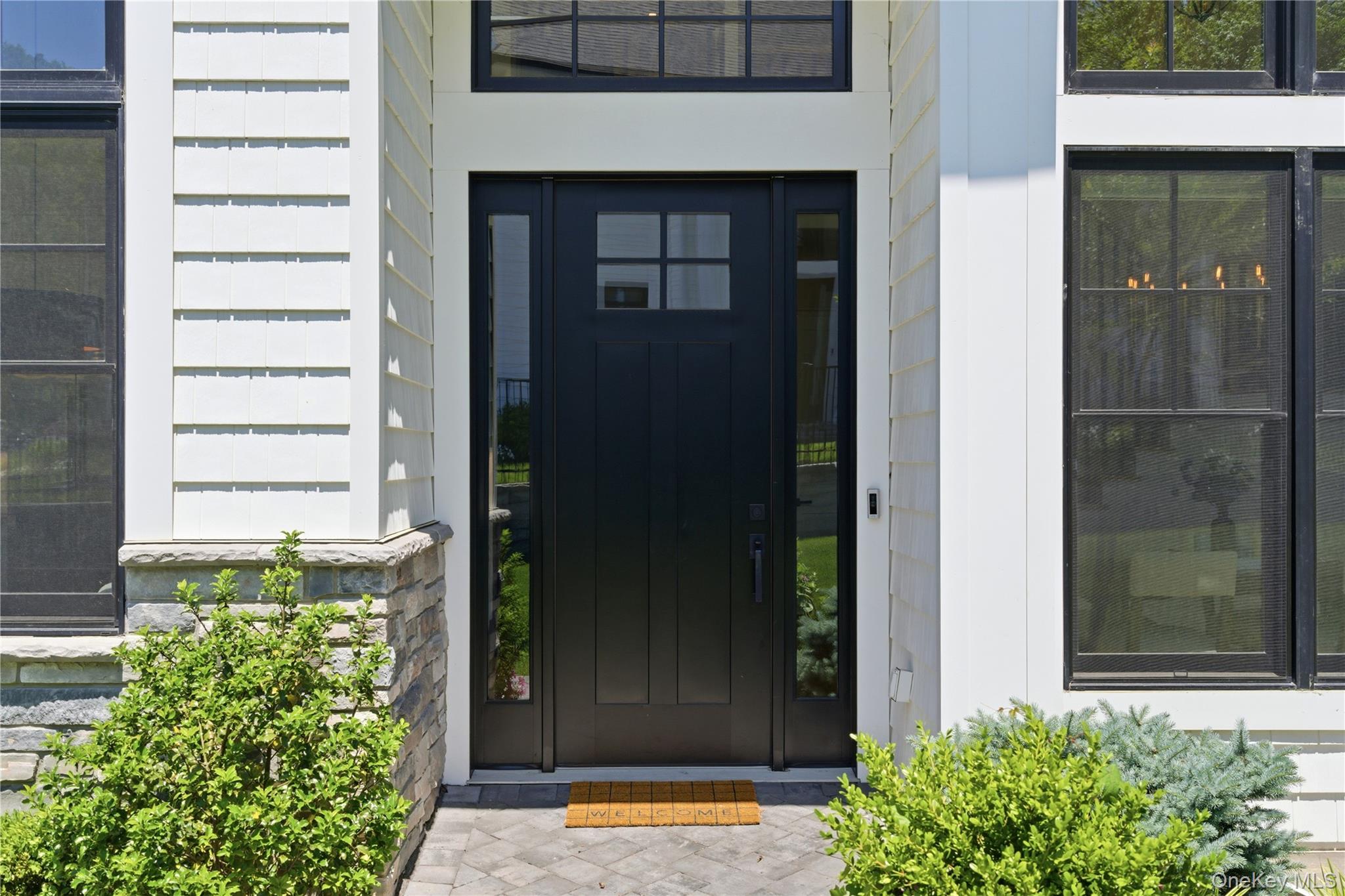  102 Three Ponds Lane E, Woodbury, NY, 11797 - 物件實景