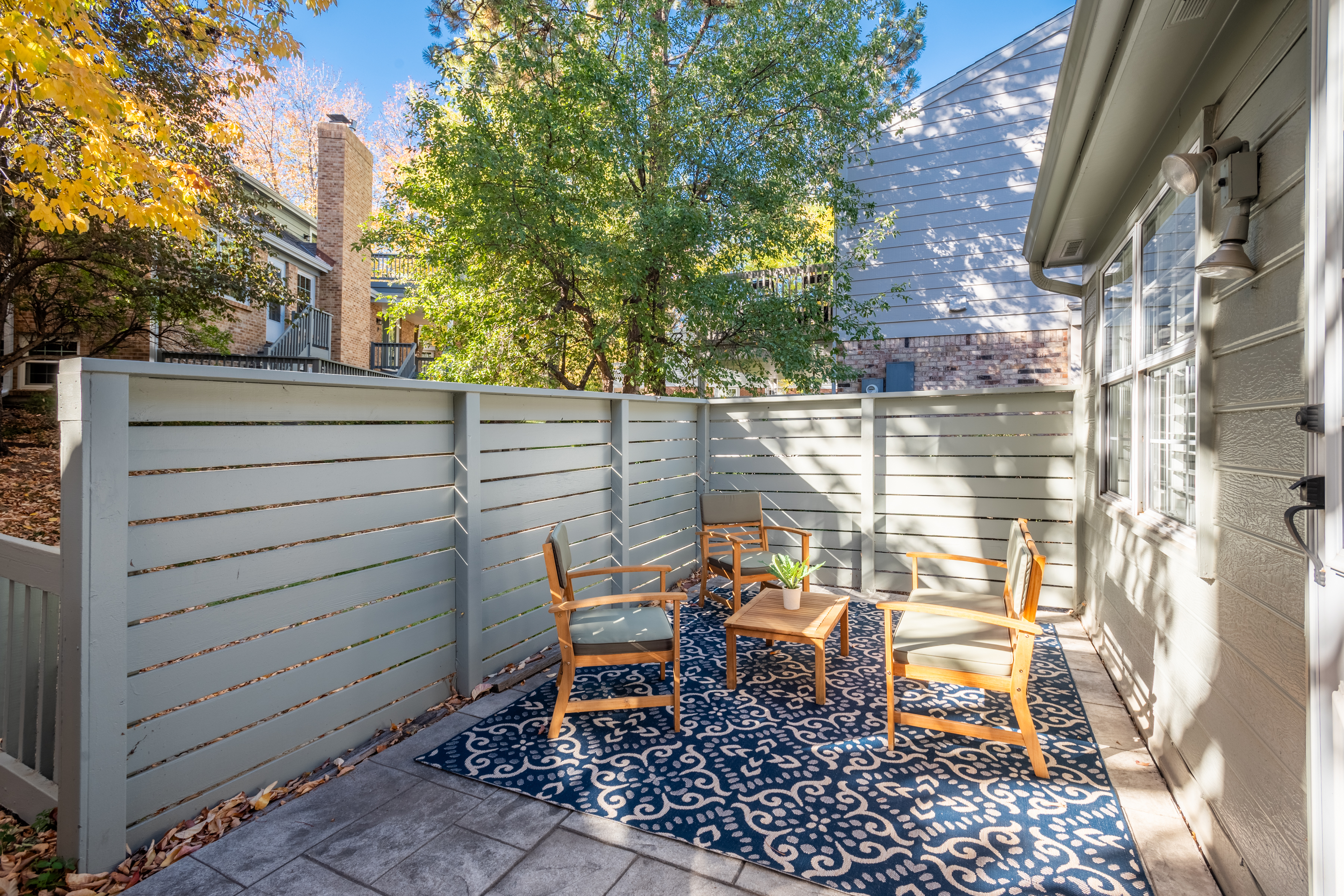  Welcome to this Beautifully Appointed Patio Home - 物件實景